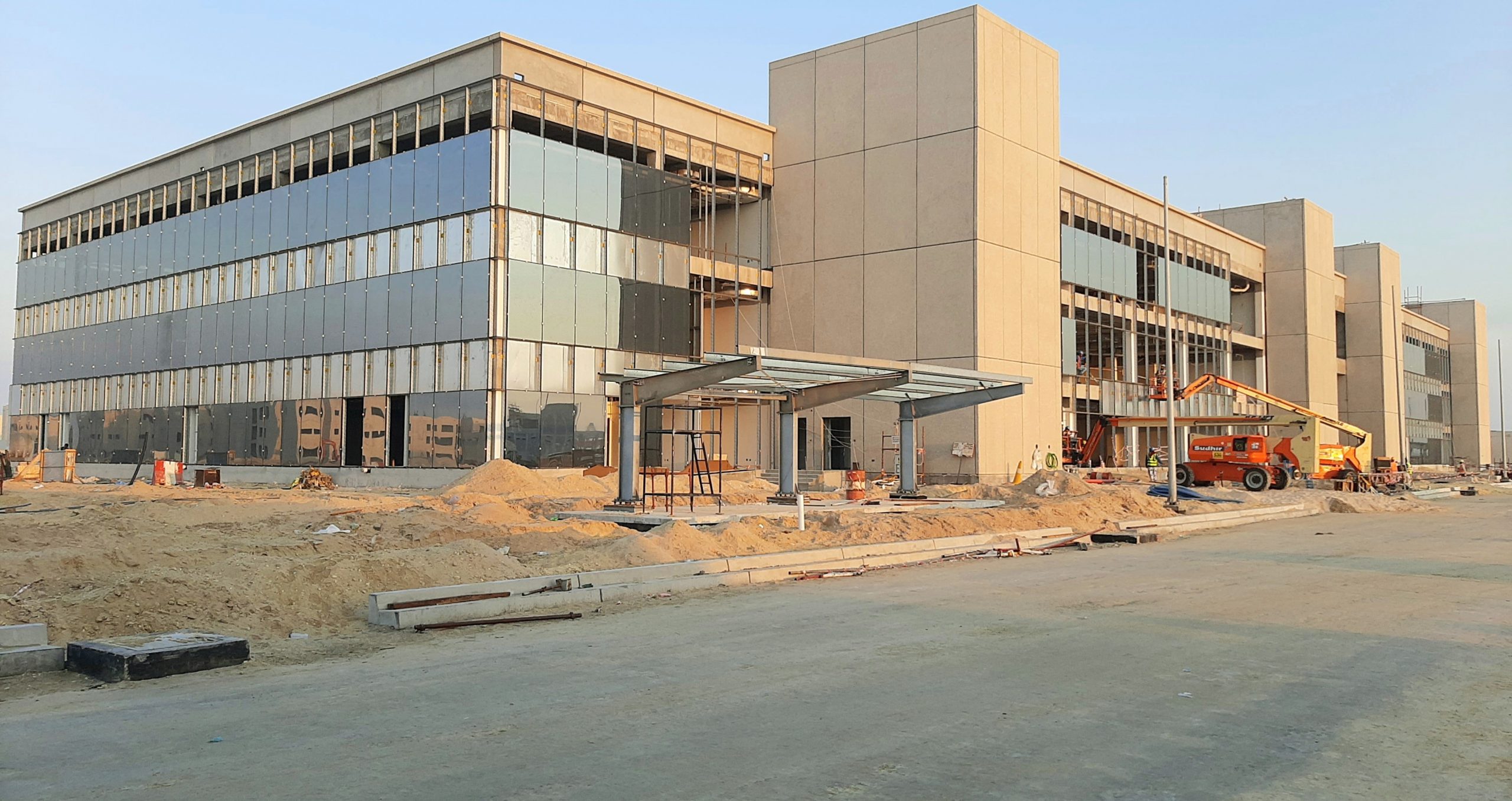 Commercial complex, King Salman Road